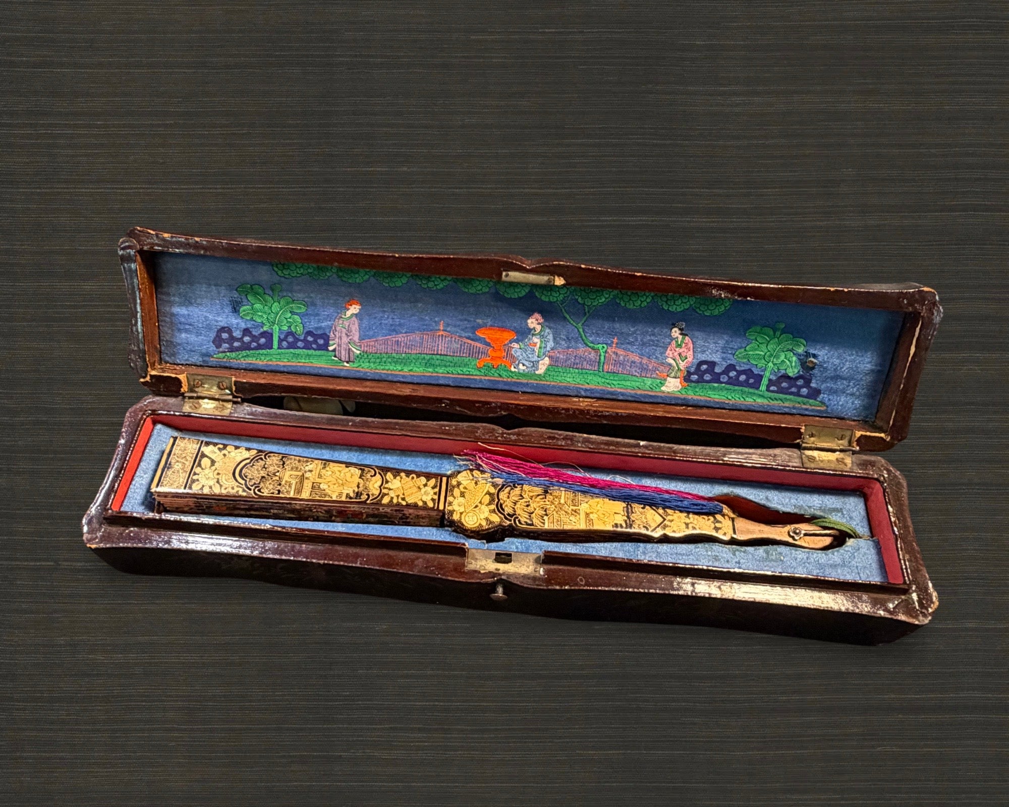 Stunning 19th Century 1,000 Faces Chinese Export Hand Fan, with lacquer supports.