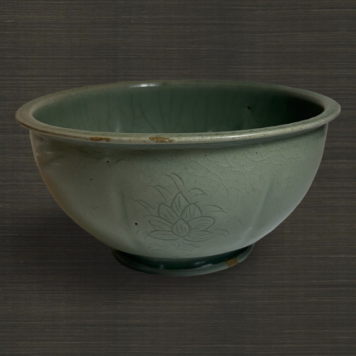 17th Century Korean Celadon bowl