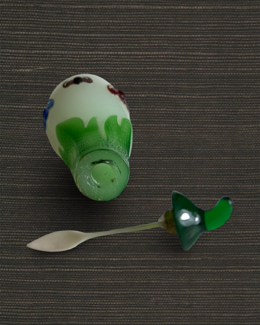 Chinese Peking Glass Snuff Bottle